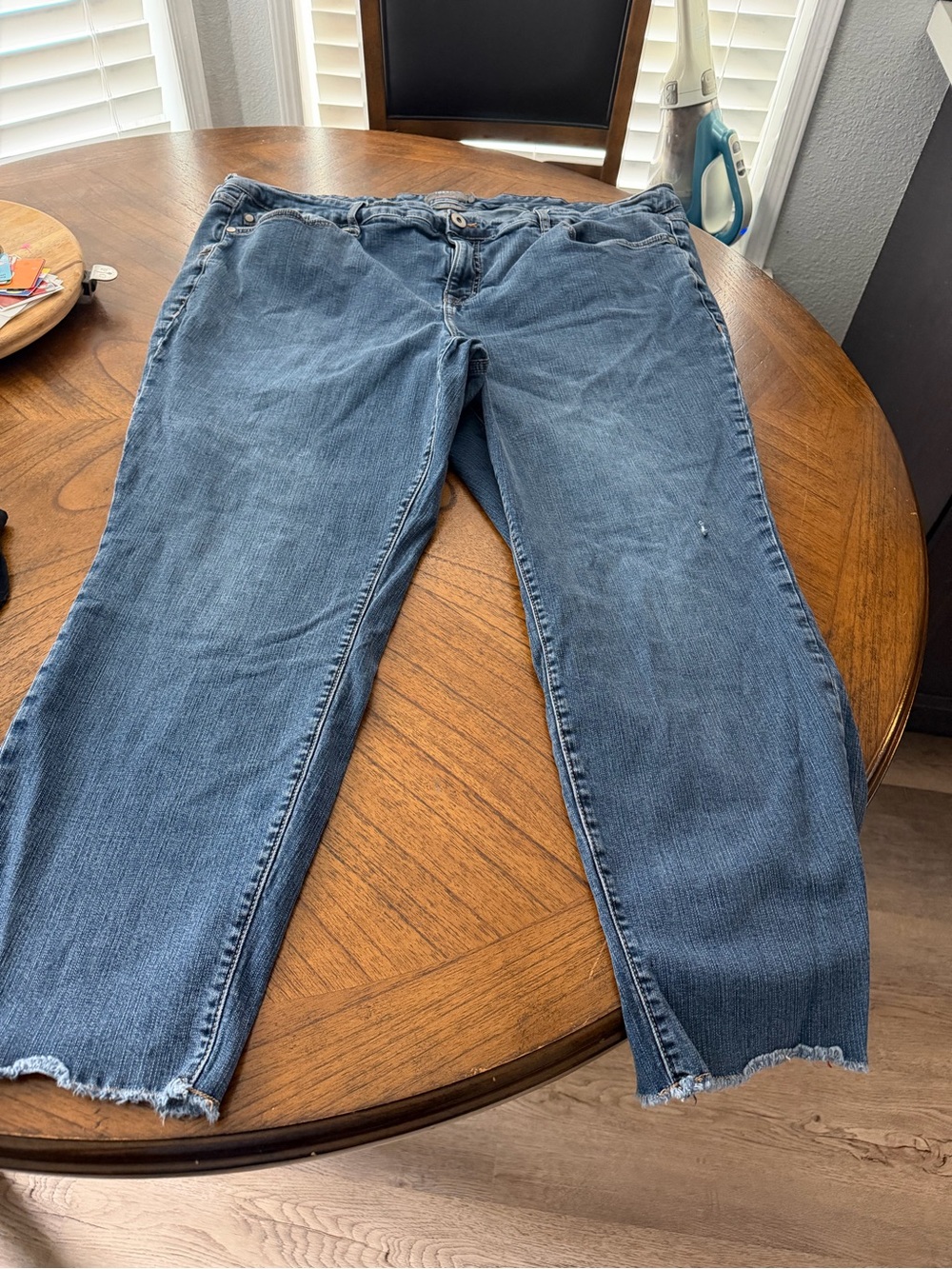 Torrid Crop Boyfriend Size 24 Vintage Stretch Raw Hem